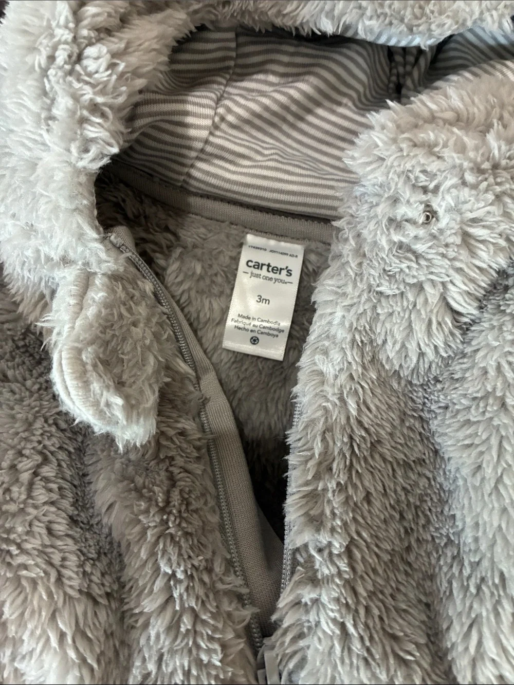 💼2️⃣ Cozy Gray Plush Hooded Baby Footie with Bear Ears